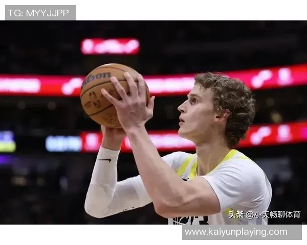 克尼佩尔半场表现亮眼9投5中贡献12分2板4助攻三分球命中率高达50