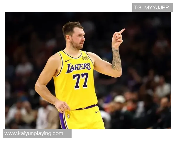 东契奇开季两场狂轰92分创造湖人队史新纪录超越Logo男 东契奇开季两场狂轰92分创造湖人队史新纪录超越Logo男