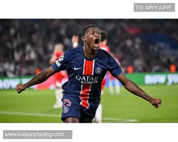 努诺门德斯伤愈复出巴黎官方发布训练照片展现积极状态 努诺门德斯伤愈复出巴黎官方发布训练照片展现积极状态